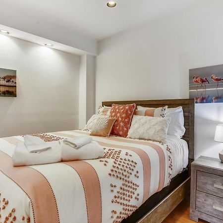 Pool Days And Dock Nights Villa Galveston Luaran gambar
