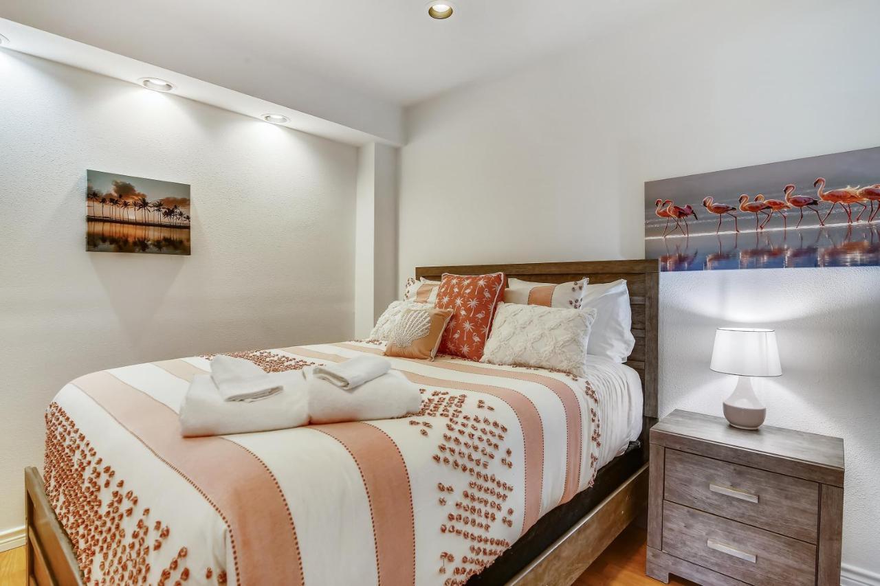 Pool Days And Dock Nights Villa Galveston Luaran gambar