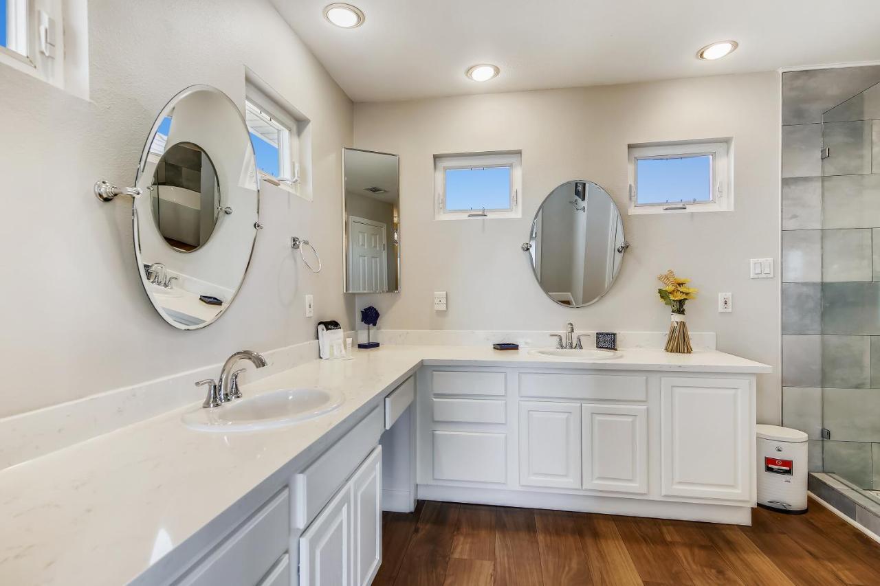 Pool Days And Dock Nights Villa Galveston Luaran gambar